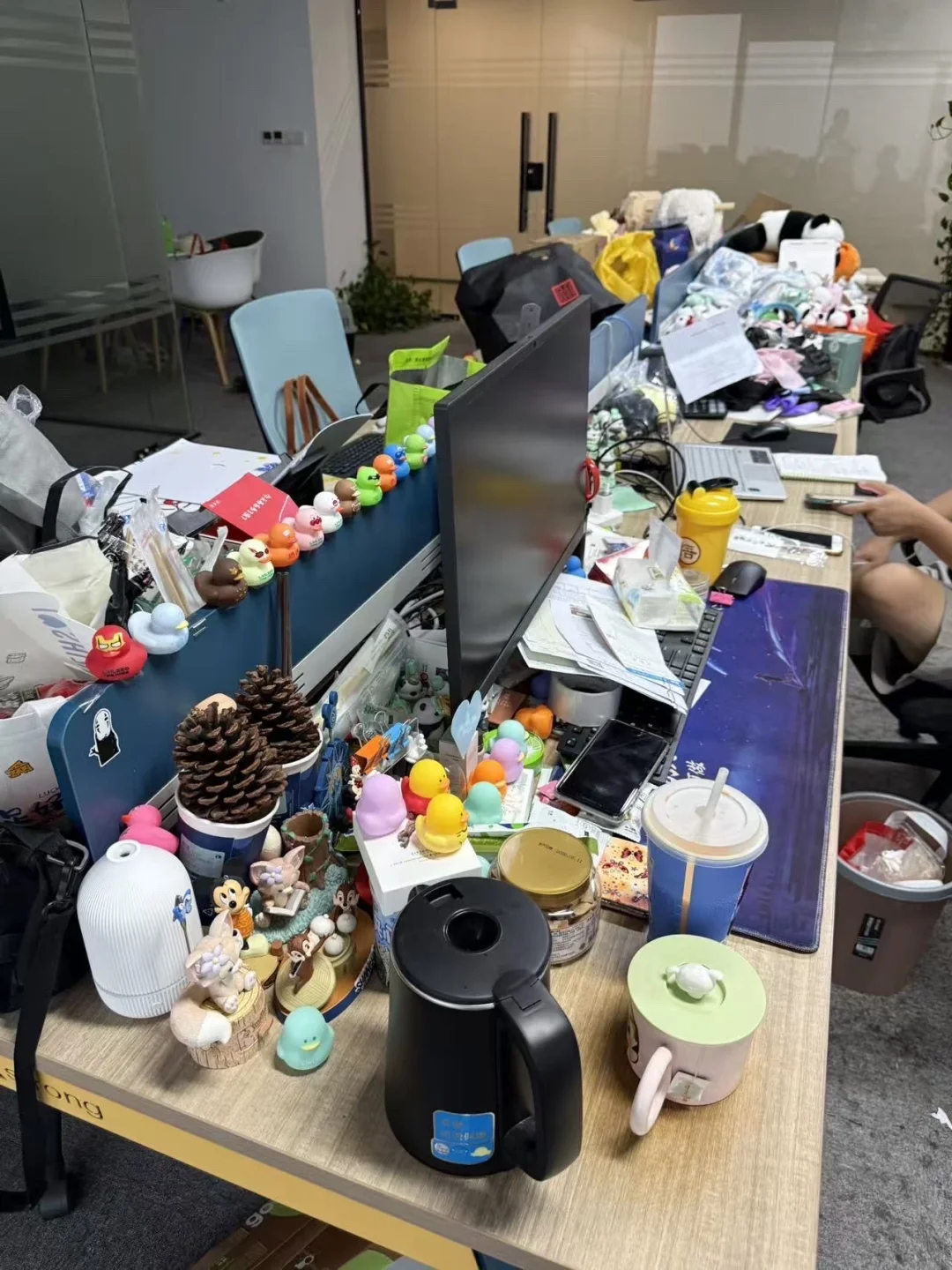 办公室工位与办公桌椅，义乌二手回收现场实拍